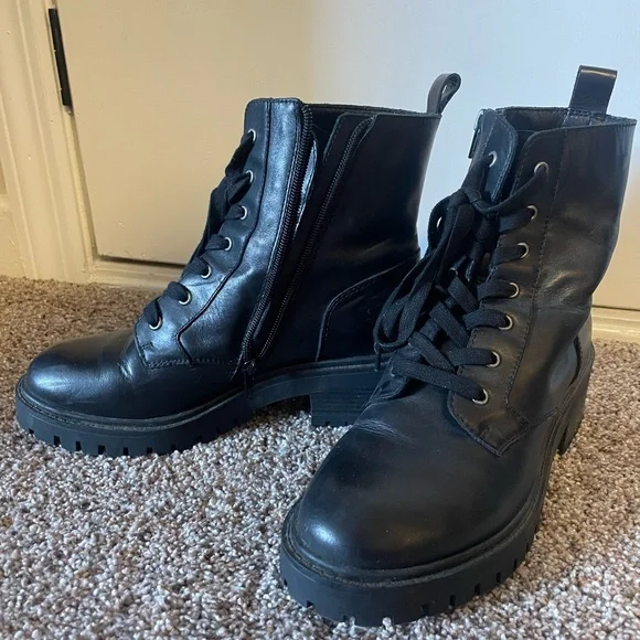 Crown Vintage Black Combat Boots - Picture 3 of 3